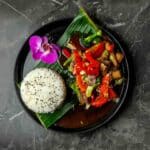 20. Pad Pak Nam Man Hoi